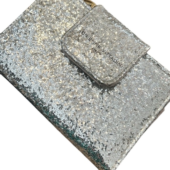NWOT Adrienne Vittadino Gold Sparkle Wallet - Picture 5 of 5